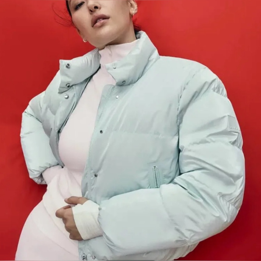 Summit Cropped Shine Puffer – Color: Glacier